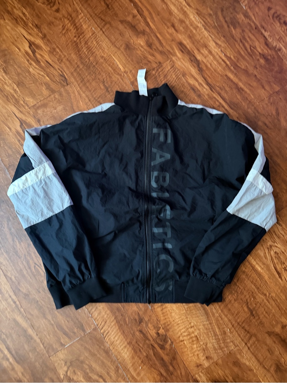 Fabletics Nylon Windbreaker Womens Sz 2XL Full Zip Hooded Pockets